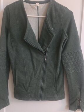 Under Armour Olive Green Quilted-Sleeve Asymmetrical Zip Jacket